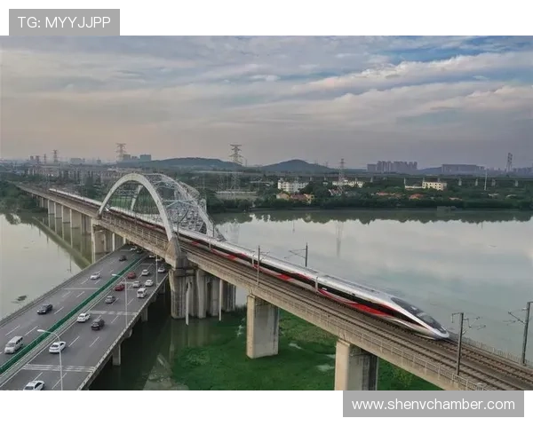 国家网球中心入园人数突破4.5万创赛事历史新高吸引大量观众热情参与 国家网球中心入园人数突破4.5万创赛事历史新高吸引大量观众热情参与