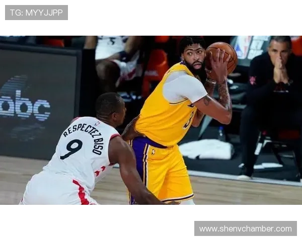 西篮甲奇人弗雷斯特仅六次出手砍下26分高效表现震惊全场 西篮甲奇人弗雷斯特仅六次出手砍下26分高效表现震惊全场